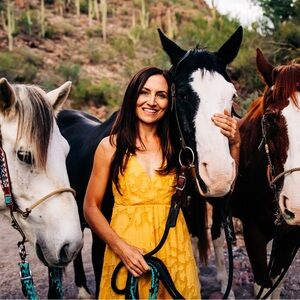 Meet your Posher, Elizabeth